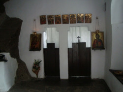 Diandra 
Piatra scrisa/Written Stone Monastery 
2013-08-19 00:44:01