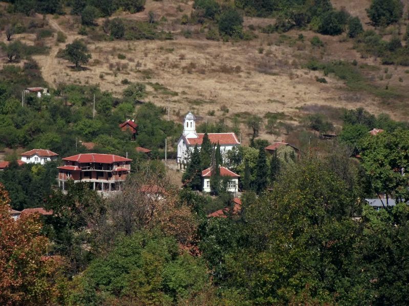 Село Люляк, Средна гора