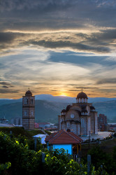 bokis 
Излазак сунца изнад цркве Светог Димитрија 
2013-09-05 17:27:54