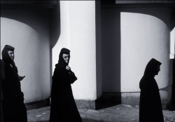 b.backovic 
+Монахиње+ 
2013-09-19 08:46:45