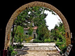 Nikolay_BG 
Араповски манастир "Света Неделя 
2013-09-22 14:33:28