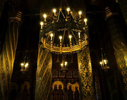 unpictureable 
Curtea de Arges 
2013-09-30 12:31:46
