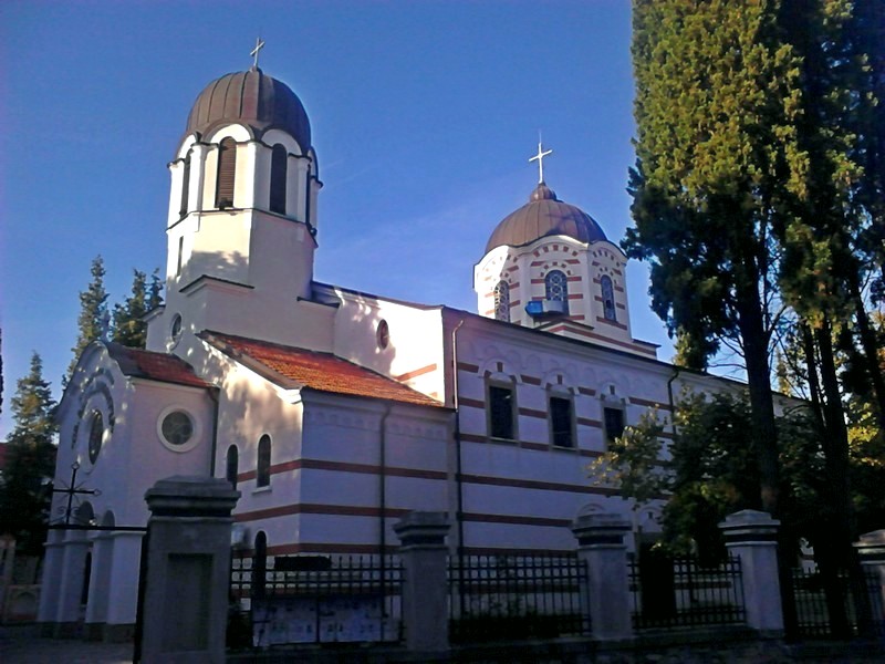 храм "Св. вмчк Димитър"