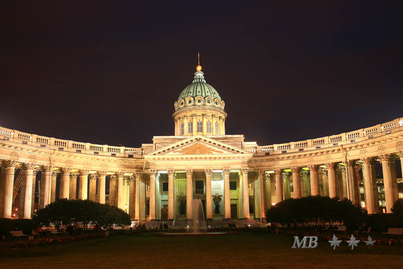 Казанский собор ночью