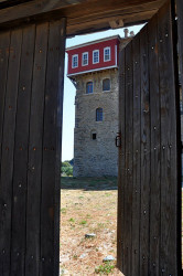 AleksaSrbin 
ко куца,отворићему се-who knocks it shall be opened door 
2013-10-01 21:54:27