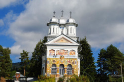 Carmeny 
Biserica Sfintii Apostoli Petru si Pavel  
2013-10-02 21:04:06