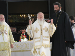 maksim 
Горе имајмо срца. 
2013-10-18 23:41:03