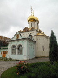 jarek 
The Holy Trinity church in Lavra. Sergijew Posad 
2013-10-21 22:19:25