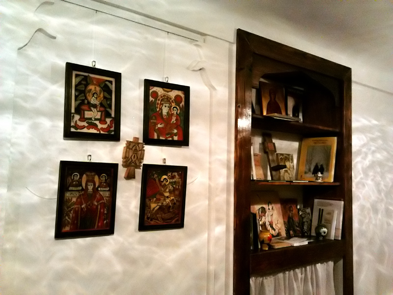 Expozitie de icoane pictate pe sticla/ Exhibition of icons painted on glass
