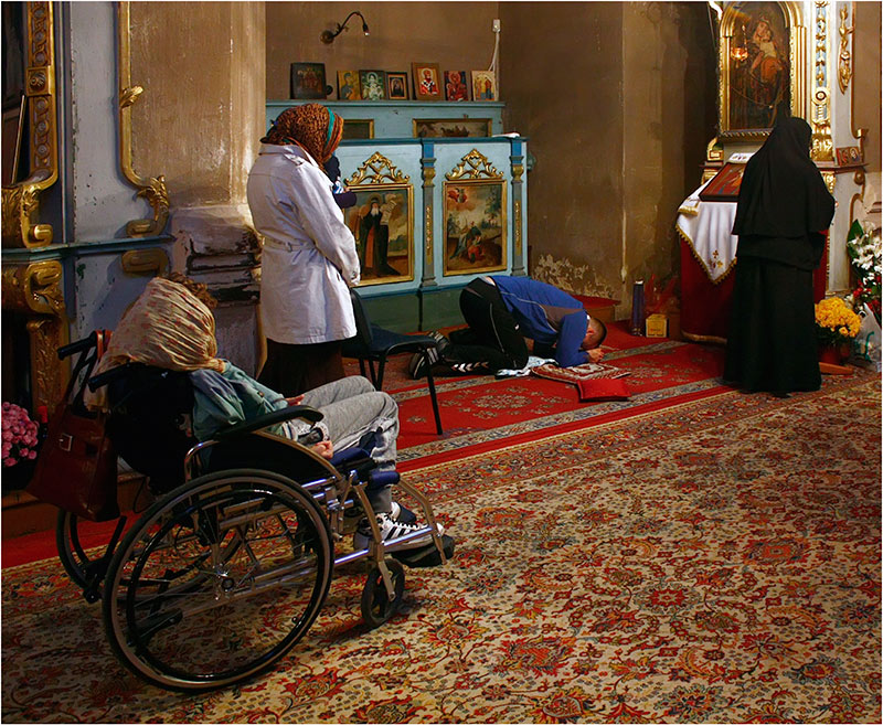 Before Holy Mother of Beocin-Код Мати Божје Беочинске