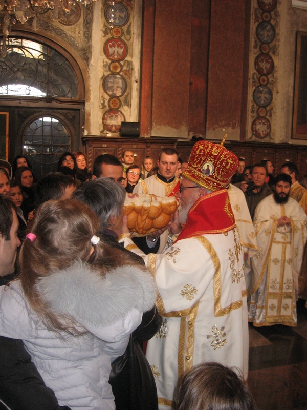Христос посреди нас  