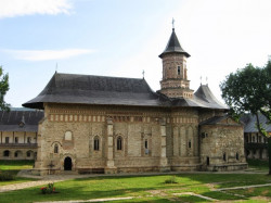 Mitrut Popoiu 
Neamţ Monastery 
108 
2013-11-13 21:31:53