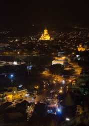 rzs 
Cminda Sameba (Sobór Św.Trójcy), Tbilisi 
2013-11-29 17:20:40