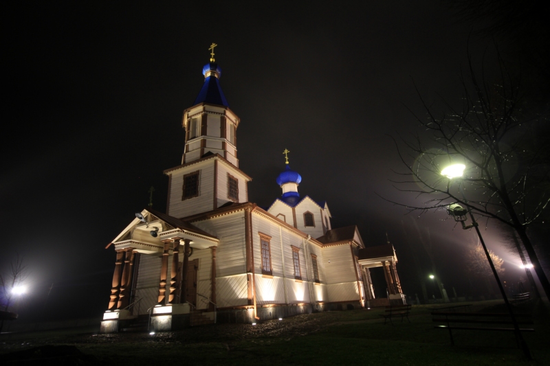 Orthodox church in Łosinka by night 