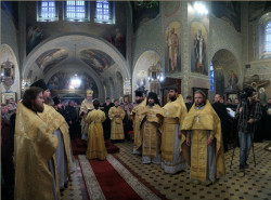 tolmargarita 
Архиерейская служба 
2013-12-01 18:58:34