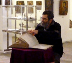 cristiangeorge 
Călătorind în timp.... 
2013-12-03 15:13:49