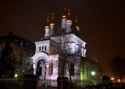 Andreas.Ch 
Cathédrale de l'Exaltation de la Sainte Croix, Genève 
2013-12-05 23:08:35