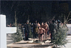 tolmargarita 
Купание в Крещенскую ночь 
2014-01-23 06:49:41