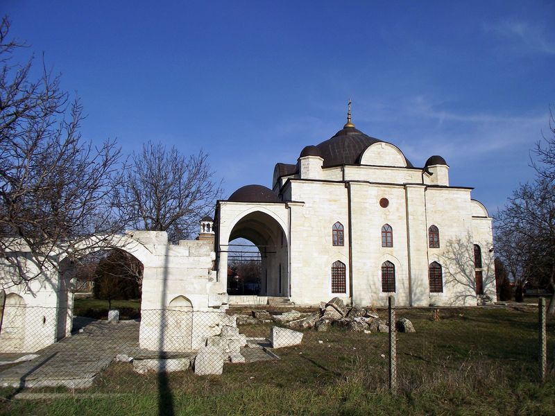 храм "Успение Богородично" 