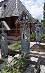 bogdan 
Cimitirul Vesel - Săpânţa (6) 
2014-03-04 22:17:05