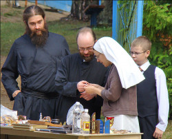 Arkadiusz 
W Monasterze w Sakach 
75 
2014-03-09 18:39:57