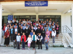 Mitrut Popoiu 
Metropolitan Serafim and children from Moldavia 
75 
2014-03-25 20:54:55
