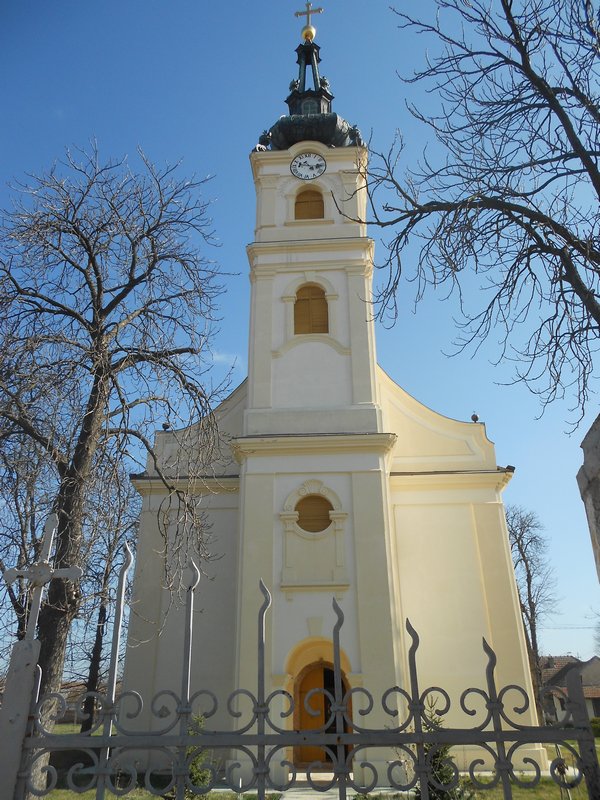 Успенски храм у Чакову