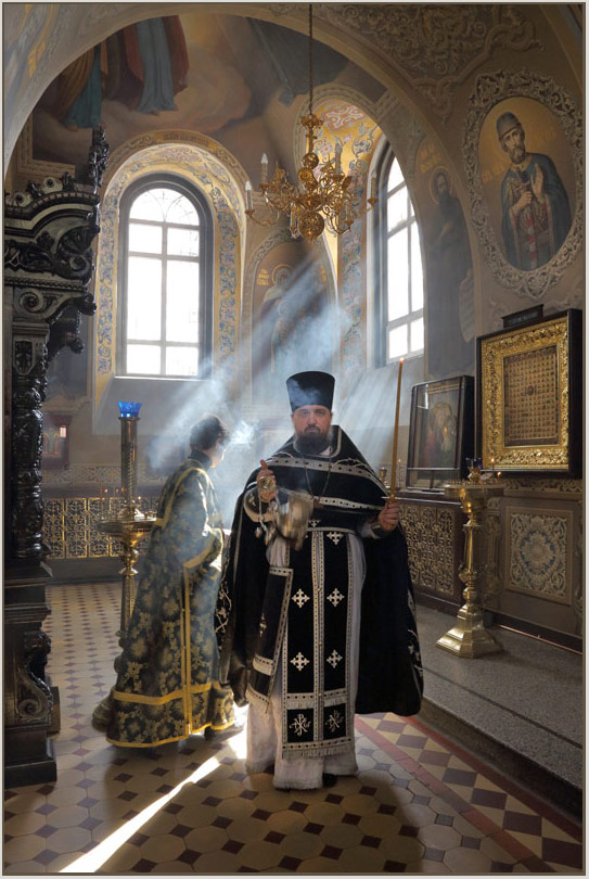 Каждение храма