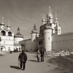 solart 
Rostov Veliky . Kreml 
2014-04-01 08:36:02