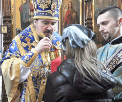 chwoya224 
Władyka Jerzy w czasie św. Eucharystii 
2014-04-12 13:52:28
