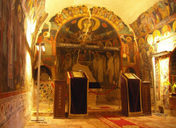 spirit 
Църквата "Св. Георги" (15 в.), Кремиковски манастир 
72 
2014-05-06 12:08:12
