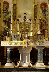 Andreas.Ch 
Altar, The Holy Trinity Cathedral of Tbilisi 
2014-05-08 07:42:59