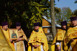 AdrianKazimiruk 
Świąteczna zaduma.. 
2014-05-16 21:40:20