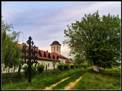 ursache 
Manastirea Cebza 
2014-06-09 18:39:25