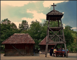 pajo 
Испод звоника 
2014-06-10 20:11:12