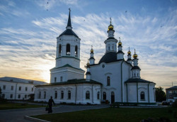 Oks.Lugovaya 
Тomsk Saint - Virgin - Alexiy Friary 
2014-07-28 13:31:54