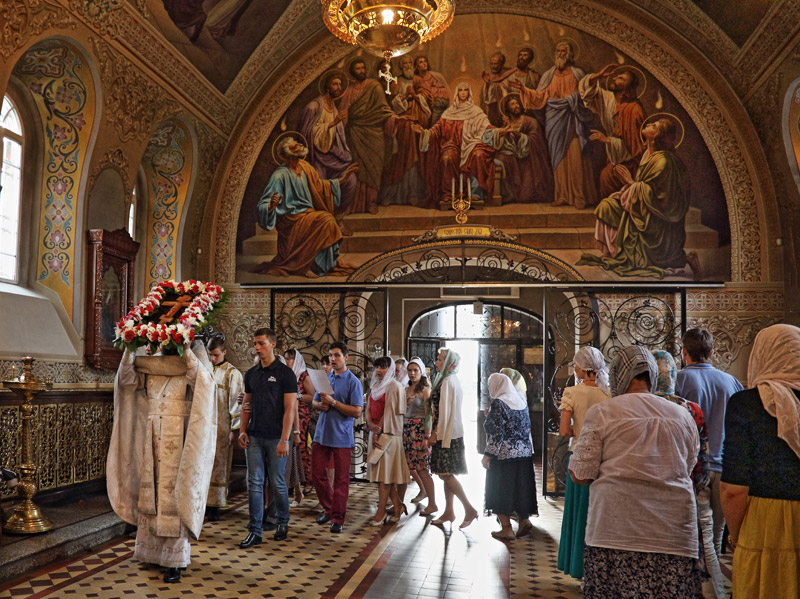Вынос Креста
