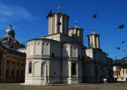 Florina 
Catedrala Patriarhala din Bucuresti 
93 
2014-08-04 12:02:34