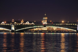 jarek 
St. Petersburg by night 
2014-08-12 09:25:36