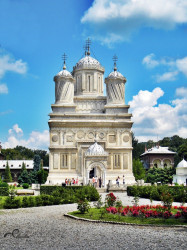 Claudia_Teo 
Mănăstirea Curtea de Argeș 
2014-08-19 20:15:48
