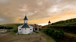 PALADA 
Într-o seară, la schitul Găbud... (2) 
2014-08-19 20:46:00