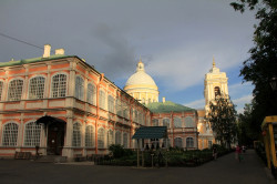 jarek 
St. Alexander Nevsky Lavra 
2014-08-19 21:07:29