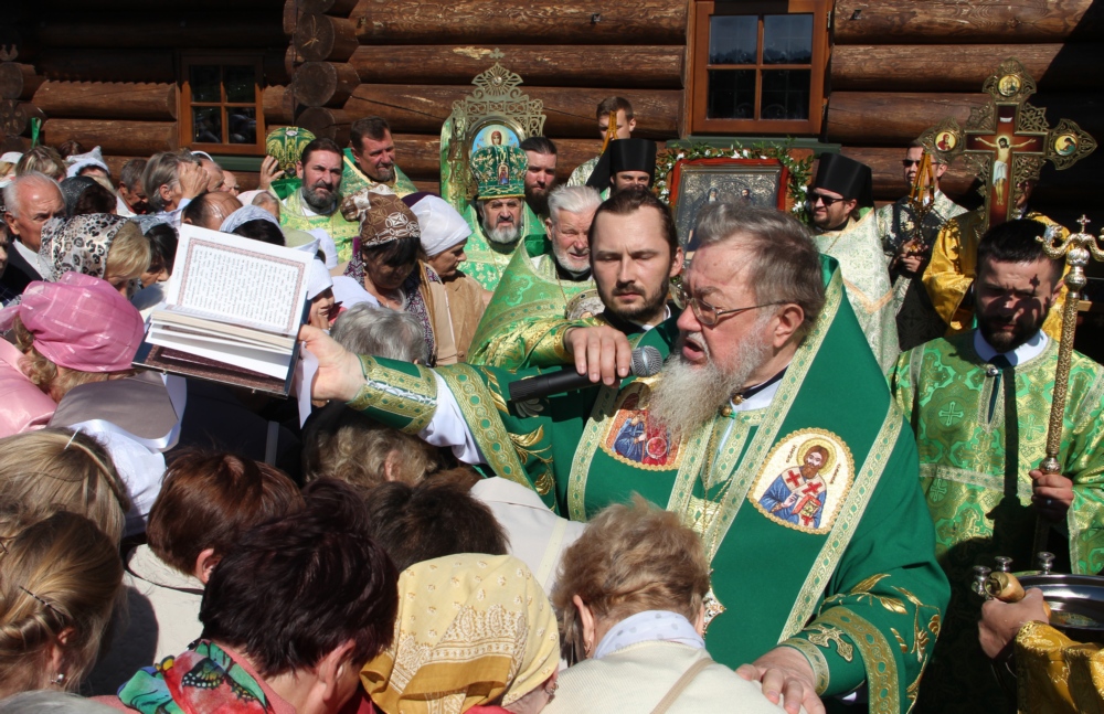 Feast in Odrynki skit