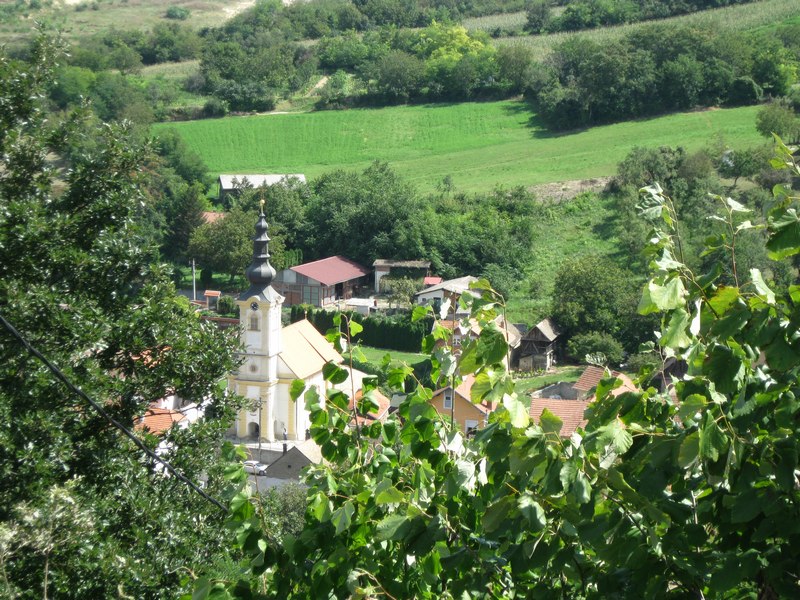 Светиња у наручју Фрушке горе