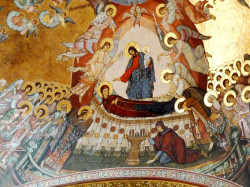 cristiangeorge 
Adormirea Maicii Domnului, în catedrala ortodoxă din Sibiu. 
2014-09-06 20:56:37