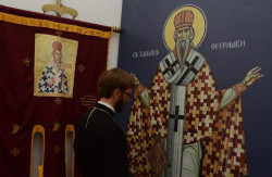 sapuric 
DETALJ IZ SABORNOG HRAMA SV. VASILIJE OSTROŠKI U NIKŠIĆU 
2014-09-20 11:14:12