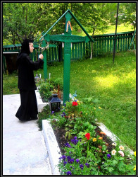 ursiy 
Cimitirul m-tirii Petru Vodă 
2014-09-24 13:34:03
