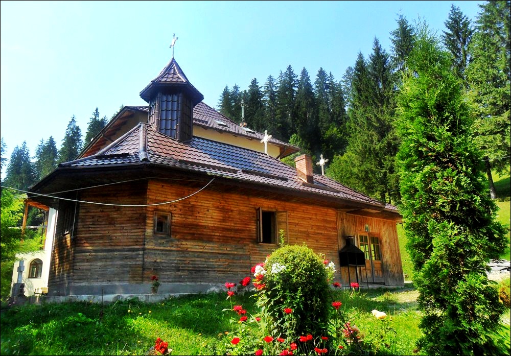 Schitul Poiana Maicilor