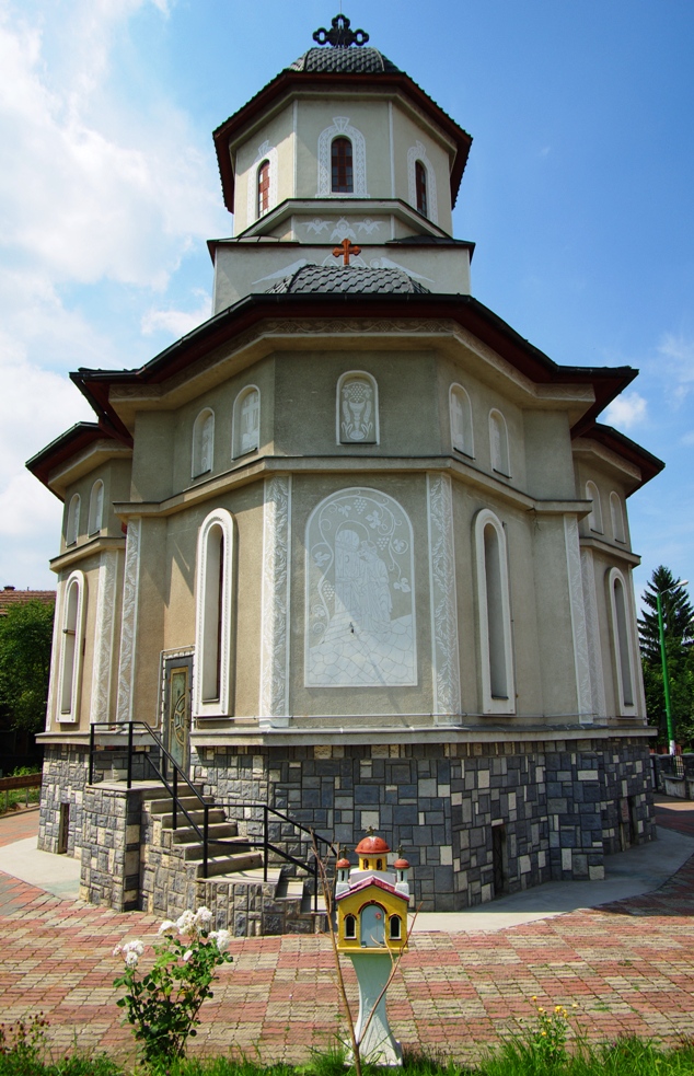 Biserica Sfantul Mina, Brasov (cartier Tractorul)