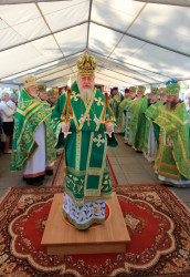 jarek 
Metropolitan Sawa serving Divine Liturgy in Odrynki 
2014-10-06 23:17:19